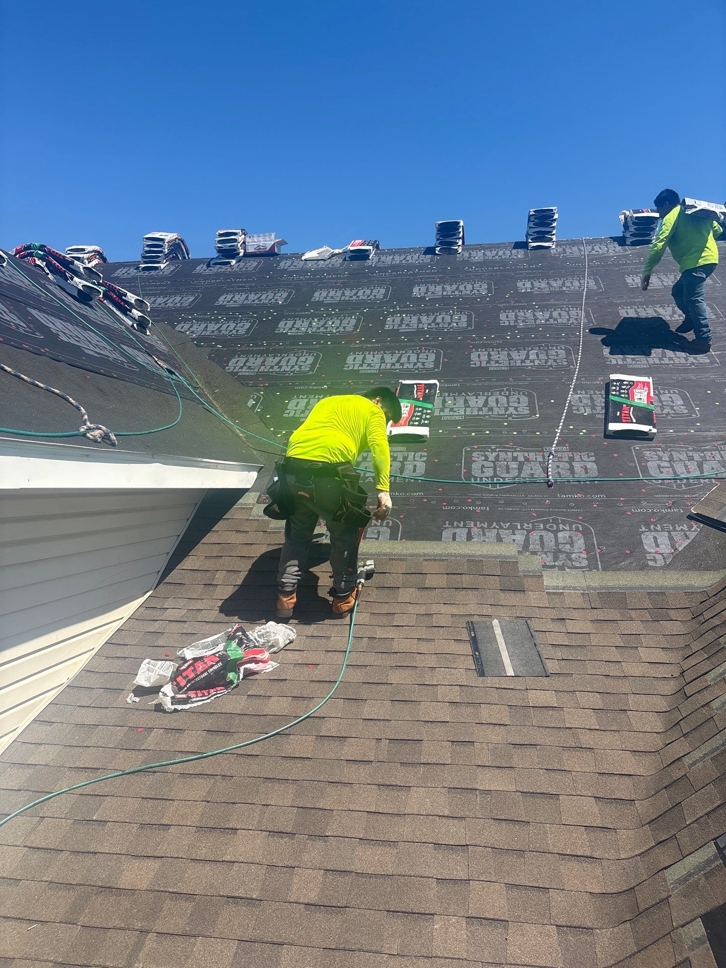 Siding Repair vs Replacement: How to Decide This Spring